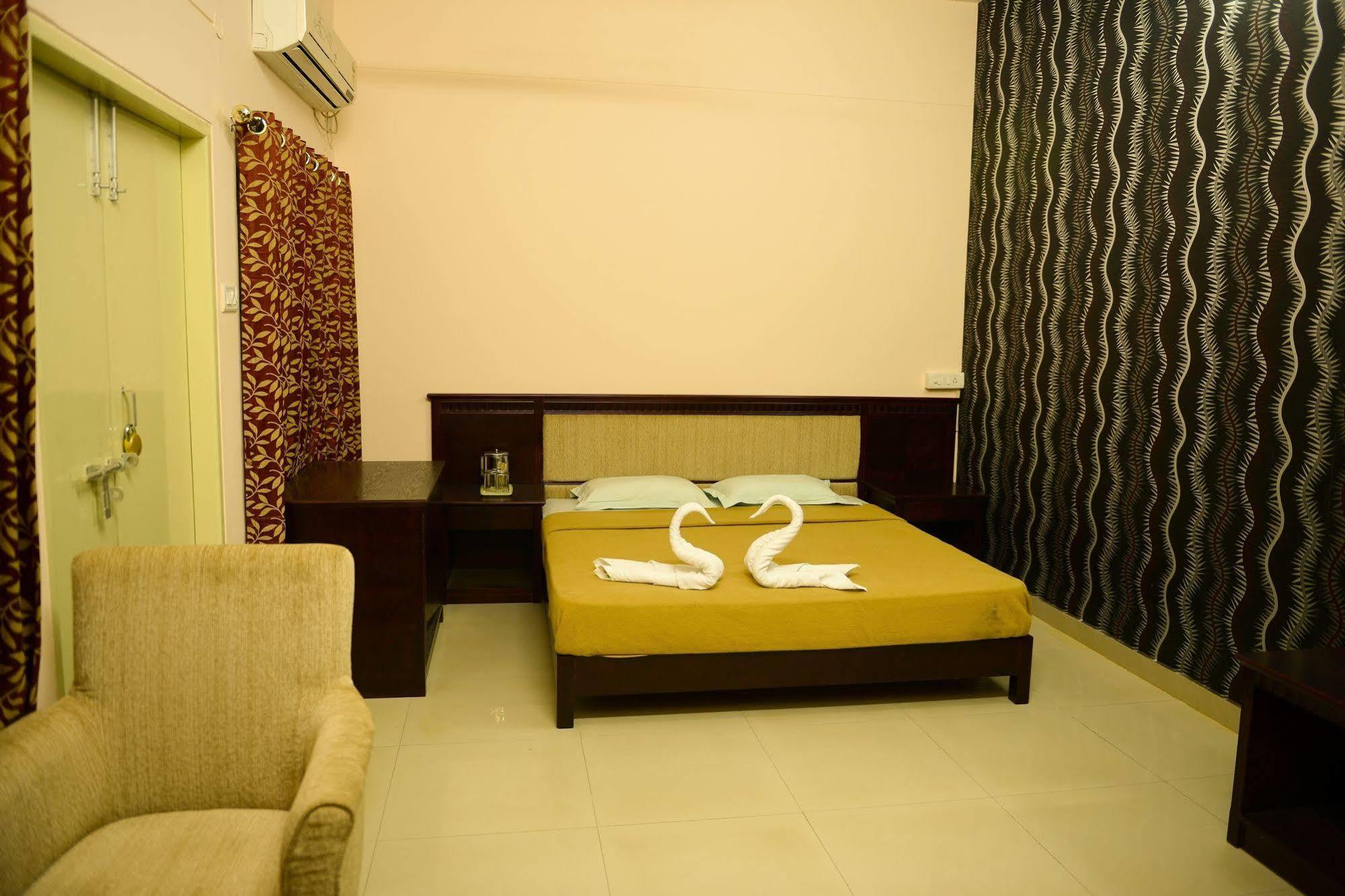 Kstdc Hotel Mayura Yatrinivas Mysore Exterior photo